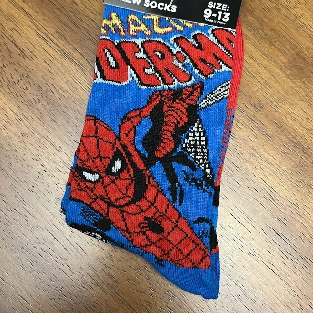 Marvel Spider-Man Crew Socks - Picture 2 of 3